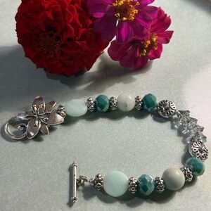 Handmade bracelet stone and glass beads.